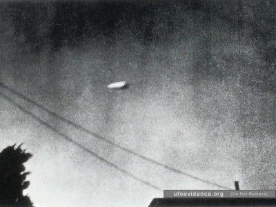 Disco voador fotografado em Wichita, Kansas.
